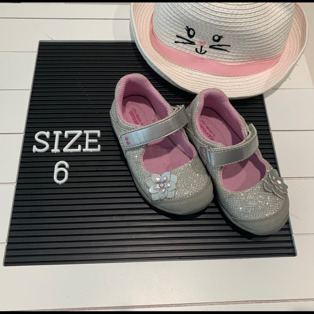 MaryJane glittery shoes